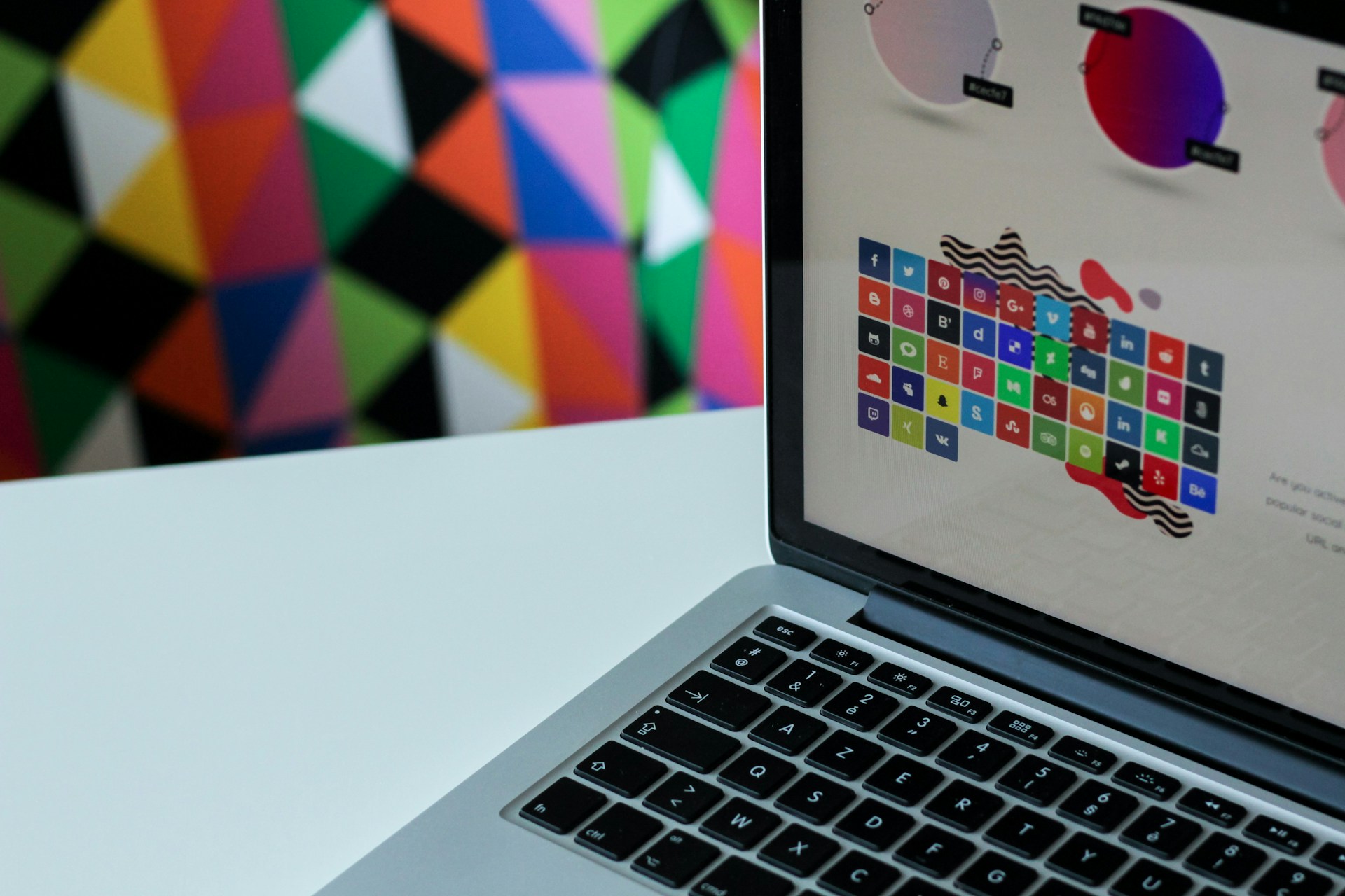 professional-logo-designing-lahore